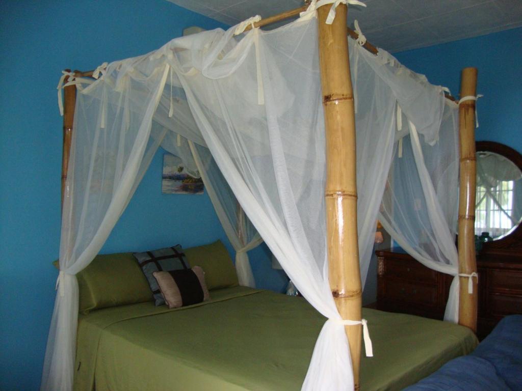 By The Sea Vacation Home And Villa Port Antonio Habitación foto